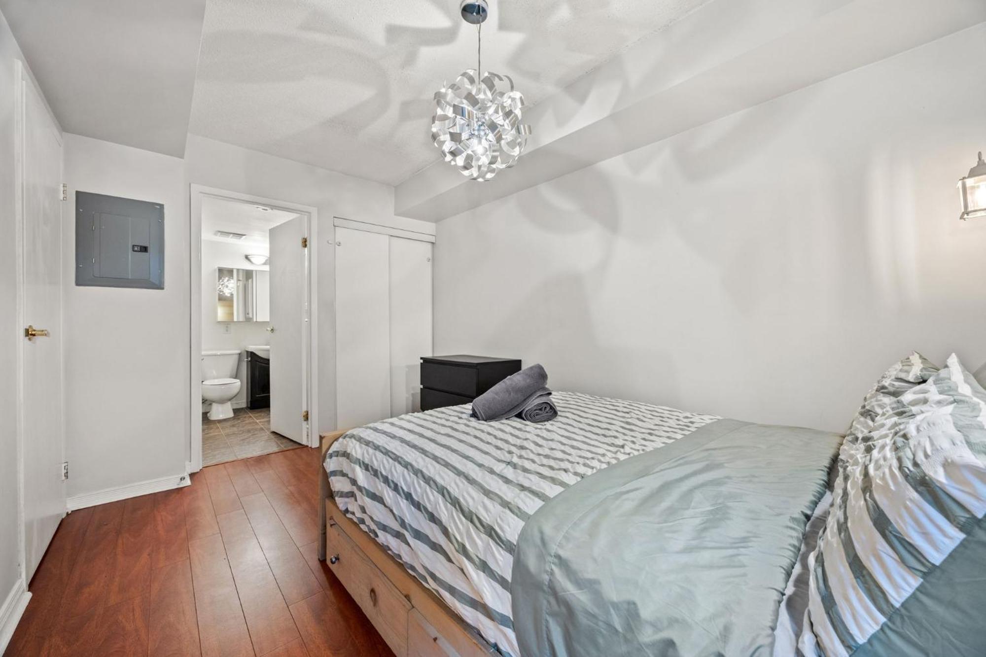 Liberty Village Townhouse Toronto Exterior photo